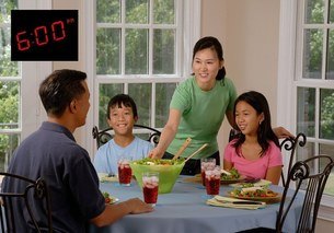 eat dinner