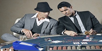 Poker - Talking with Friends
